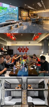Guilin Yangshuo Emoji Youth Hostel-West Street Li River Yulong River Variety Activities,,4 star