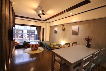 Sunmallcrest403,,3 star