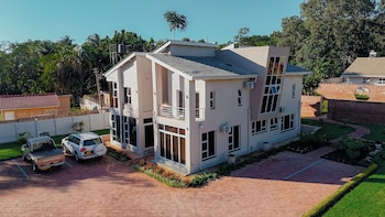 36 Alexander Guest House,,5 star