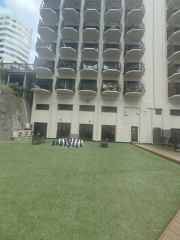 3 double 1 single 2 sofa beds apartment