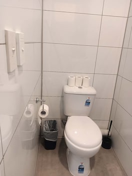 1 Double Beds Studio 95 Aquirus Drive,,2 star
