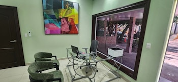 Del Pilar Bed & Breakfast,Plaza Sol 1Sur 1Oeste 60M Sur,3 star