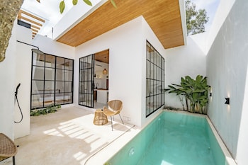 Villa Sunny Day Suites Uluwatu,Jalan Umpeng Sari,3 star