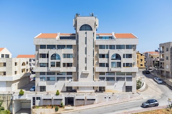 Brummana Heights Apartments,,4 star