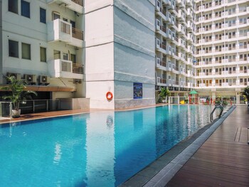 homey and comfy 2br at sentul tower apartment