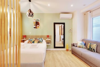 charming apartment with ac 1br 3p sentier