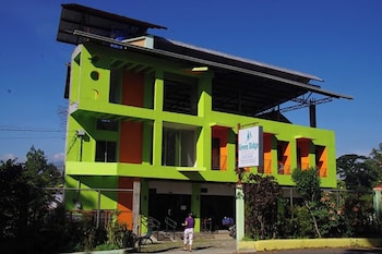 Green Ridge Apartelle,,3 star