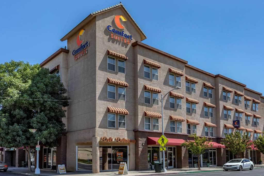 Comfort Suites Visalia Convention Center