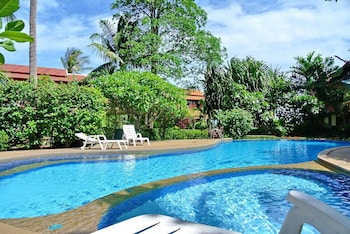 luxurious thai style villa with a swimming pool just 20 meters from beach access