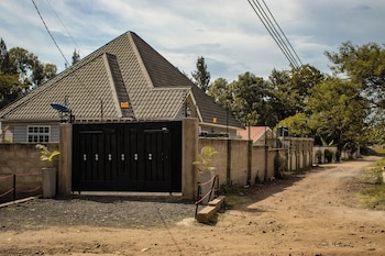 velam home stay