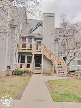 Blue Mountain Collingwood Loft Condo,,3 star