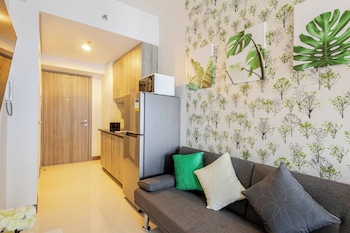 J5 Bayview Elegant Retreat With Stunning Views,,2 star