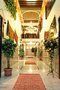 jardaneh hotel