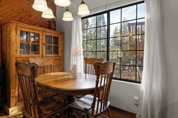 little bear lodge