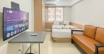 comfy studio room at meikarta apartment