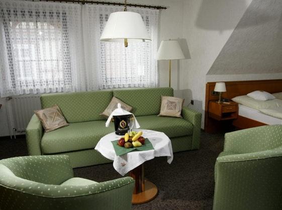 Hotel Restaurant Pempel,Grossalmerode>>Baunatal,3 star