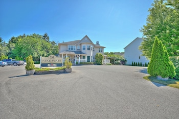 nine vines hotel