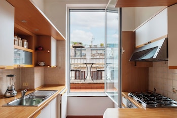 Modern Apt Near Piazza Di Spagna,,0 star