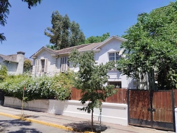 casa y patio en mejor barrio de santiago