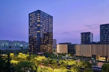 baugli hotel apartment canton tower zhujiang new town