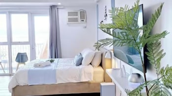 luxury coastal grand canal view