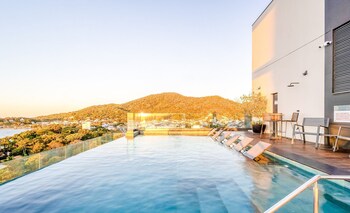 new studios pool with sea view penha spot pso