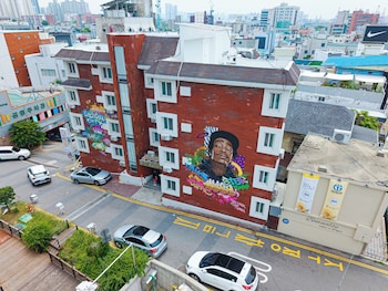 leto house