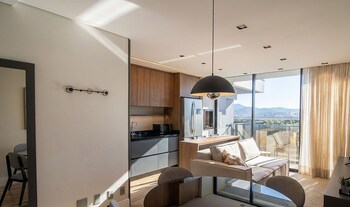 Building With Swimming Pool Next To Balneário Shopping In Bc - Tso,,2 star