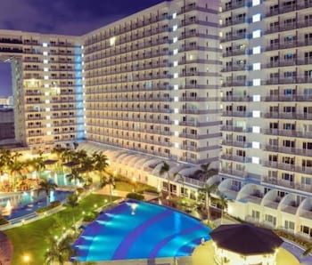 serene pasay getaway entire apartment for rent