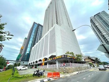 staycation v residence sunway velocity