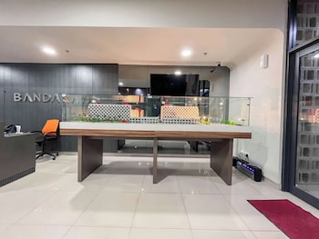 simple look studio no kitchen near unhas bandaraya tallasa city makassar apartment