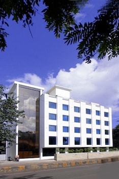 Emerald Park Sharanpur Road,Sharanpur,3 star