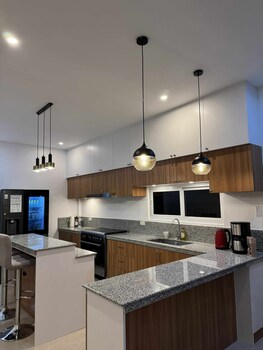 Oia Suites,,4 star