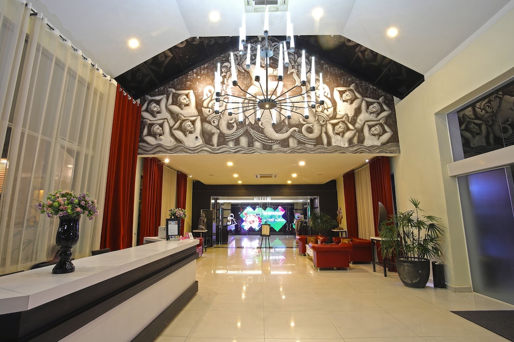 Queenco Hotel & Casino,Sihanoukville>>Mittakpheap,5 star