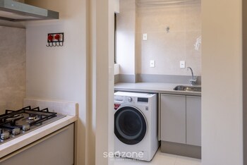 3br apt sea view bbq garage bc vld1002