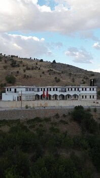 serge hotel