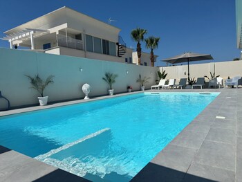 onda bianca luxury apartments