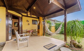 Charming House With Bbq By The Sea Mon0099,,2 star