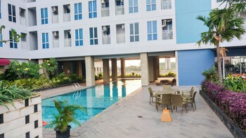 Cozy And Modern Style Studio At Grand Dhika City Apartment,,2 star