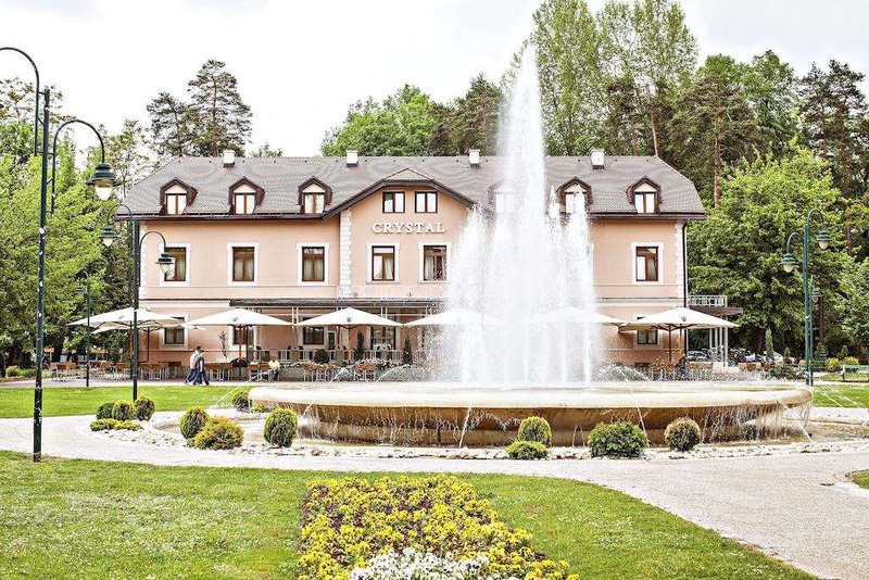 hotel crystal