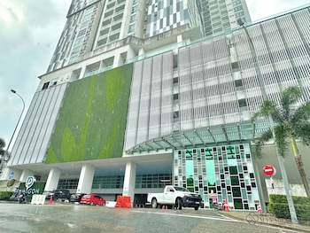 paragon suites ciq by stayrene