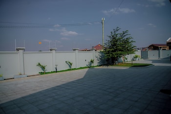 Staycation Villas,,4 star
