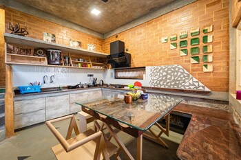 ar lighthouse bay villa by roscotel