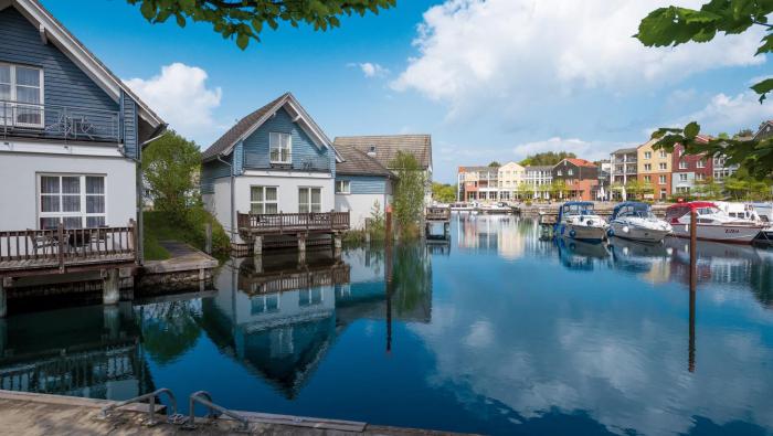 Precise Marina Ferienwohnungen,Rheinsberg>>Kleinzerlang,4 star