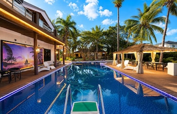 Rainbow Holiday Resort,,3 star