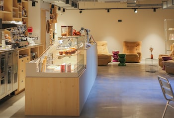 mustard hostel