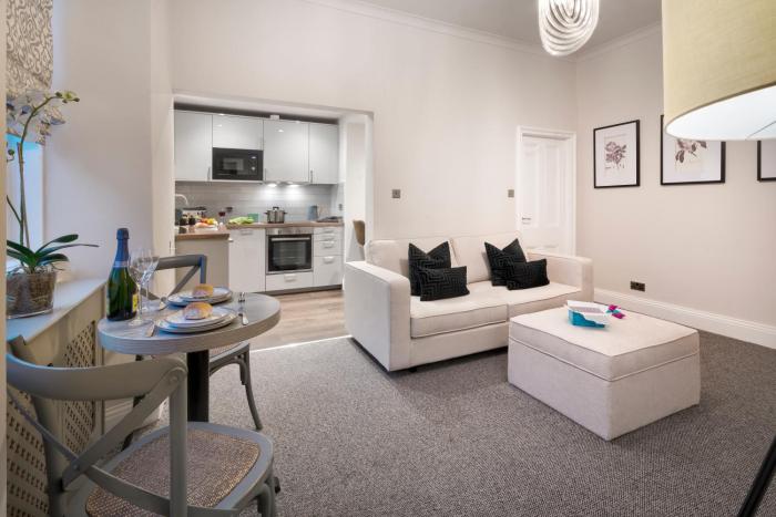 Courtyard Apartments,North Terrace,2 star