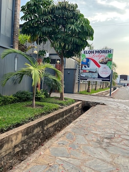 Elon Moreh Lodge