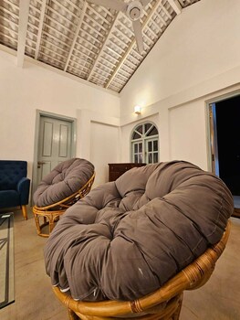 Solara Beach House,,3 star