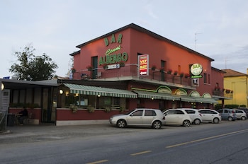 Albergo Bar Cenni,Near Le Siepi Cervia,3 star